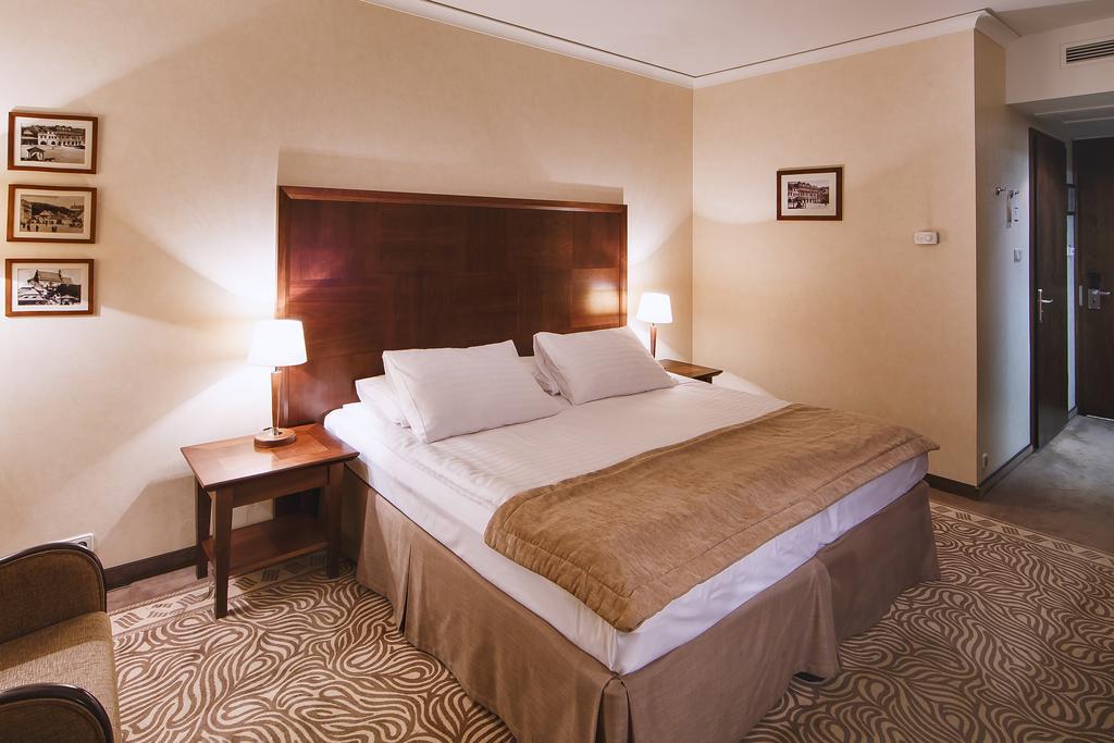 Classic Twin Room