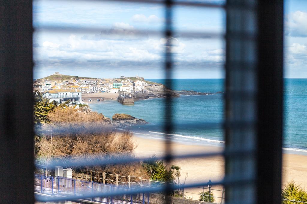 Large Double Room with Sea View - 5