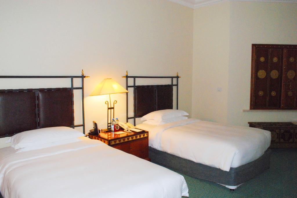Twin Room Club Access