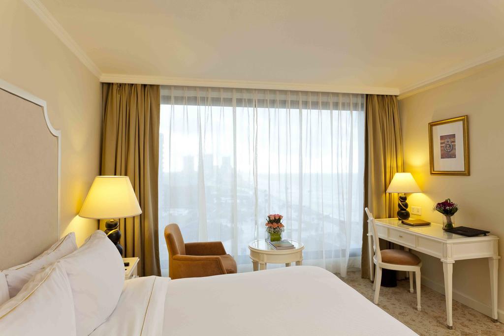 Deluxe Room Roll Away Bed