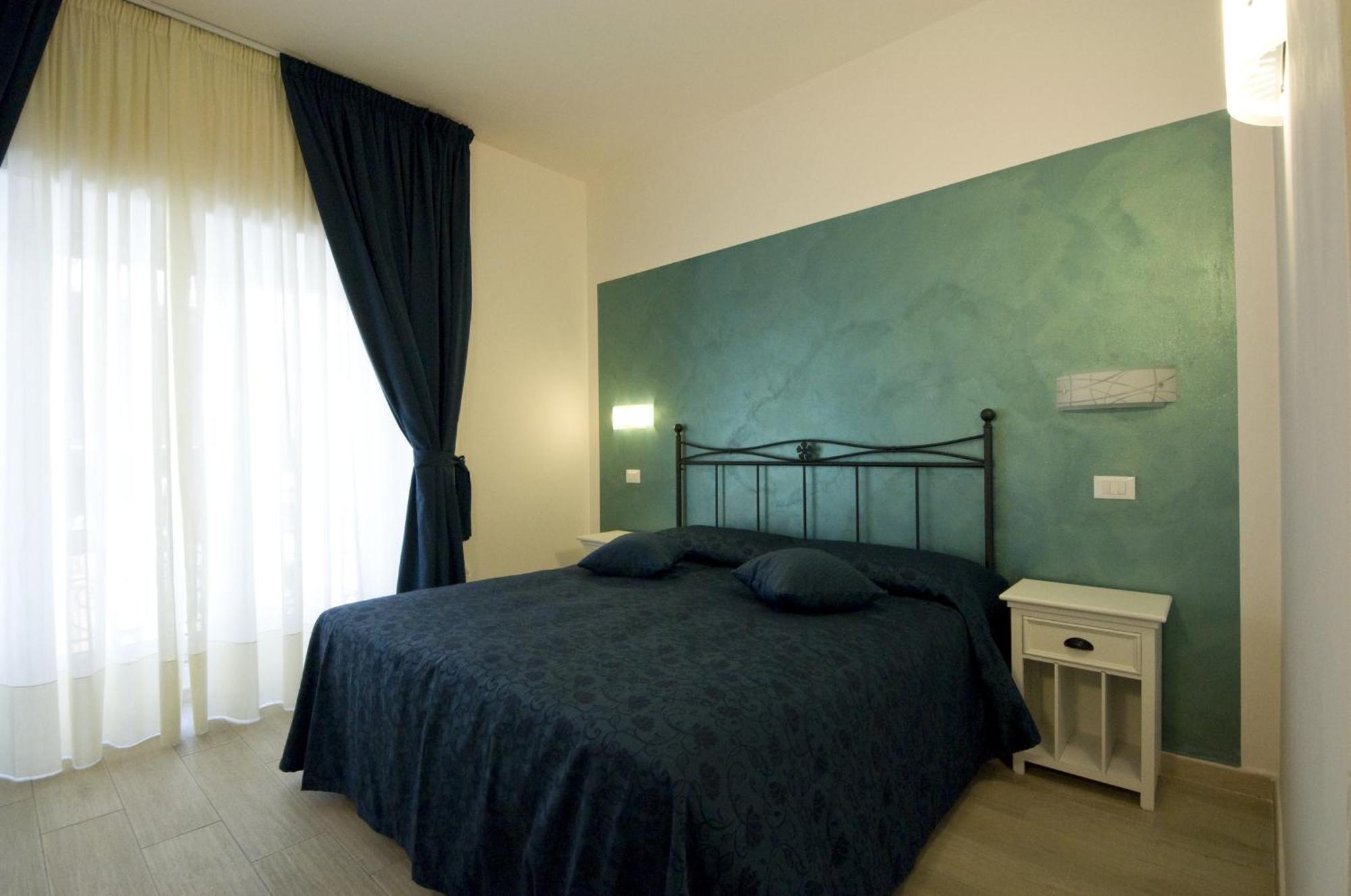 Double or Twin Room,814917155:JPEG