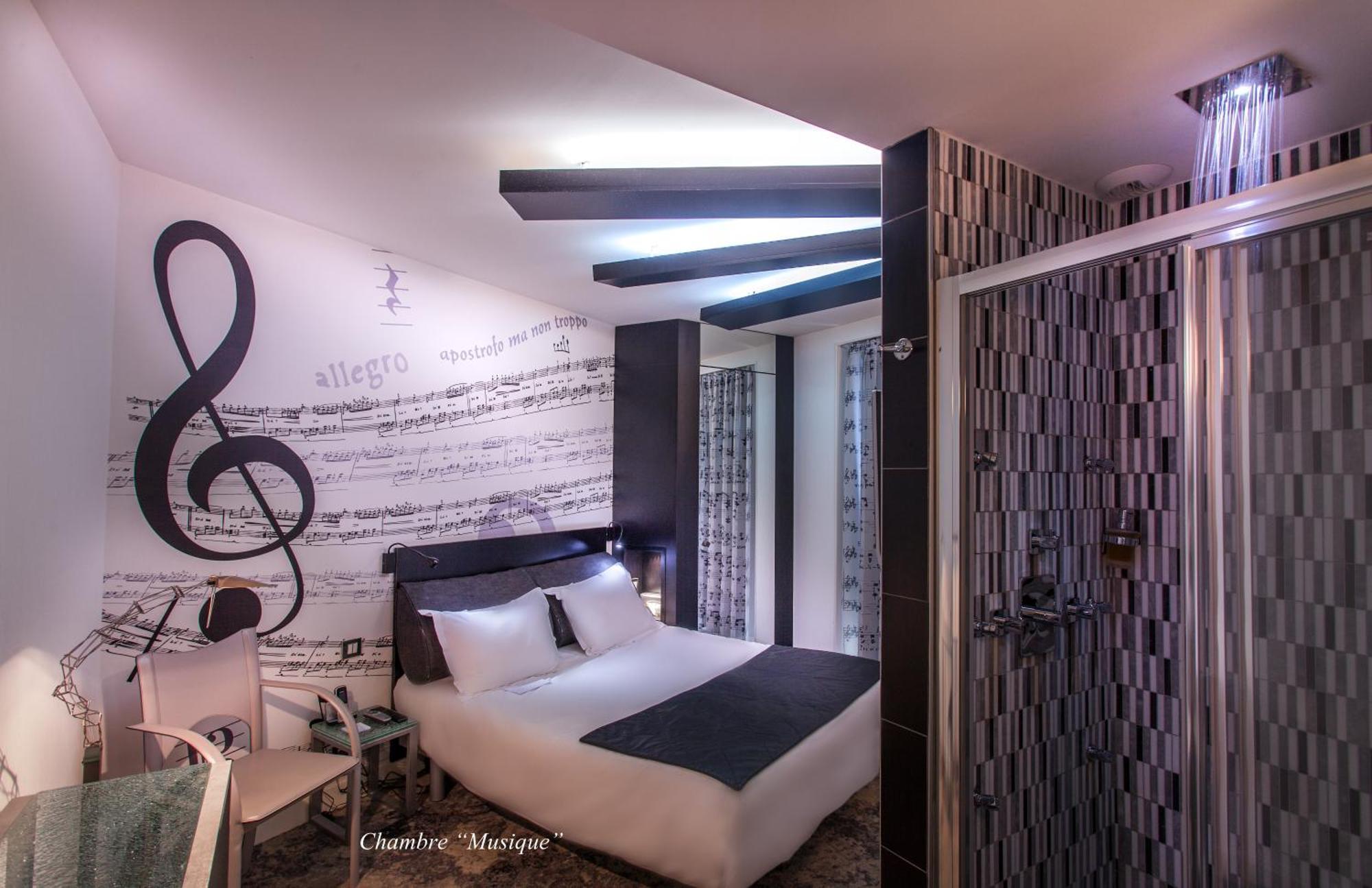 Superior Double Room Massaging-Jet Shower