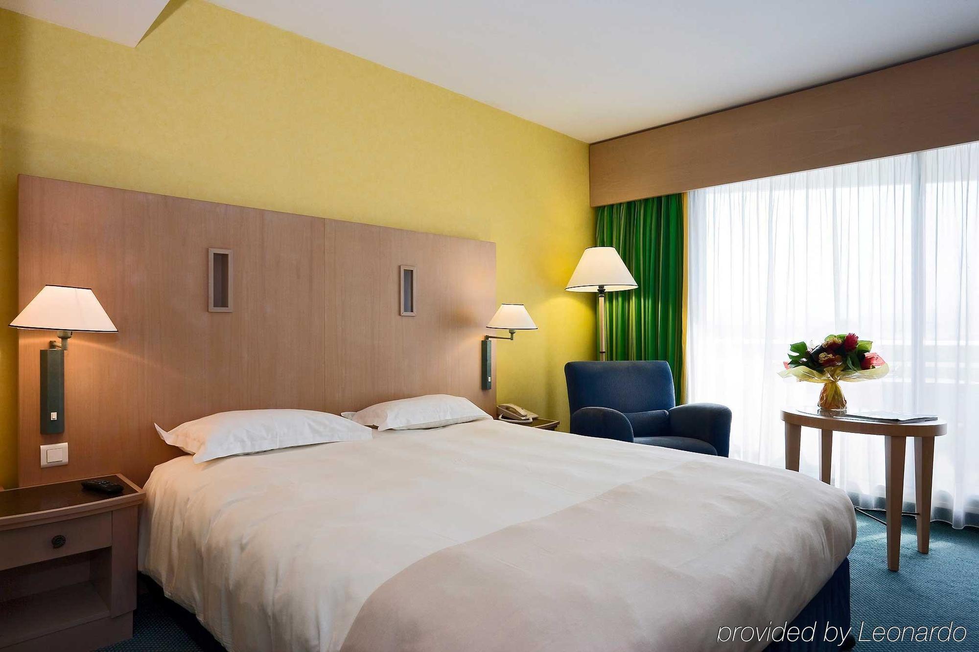 Standard Double Room - Garden and Pool Side
