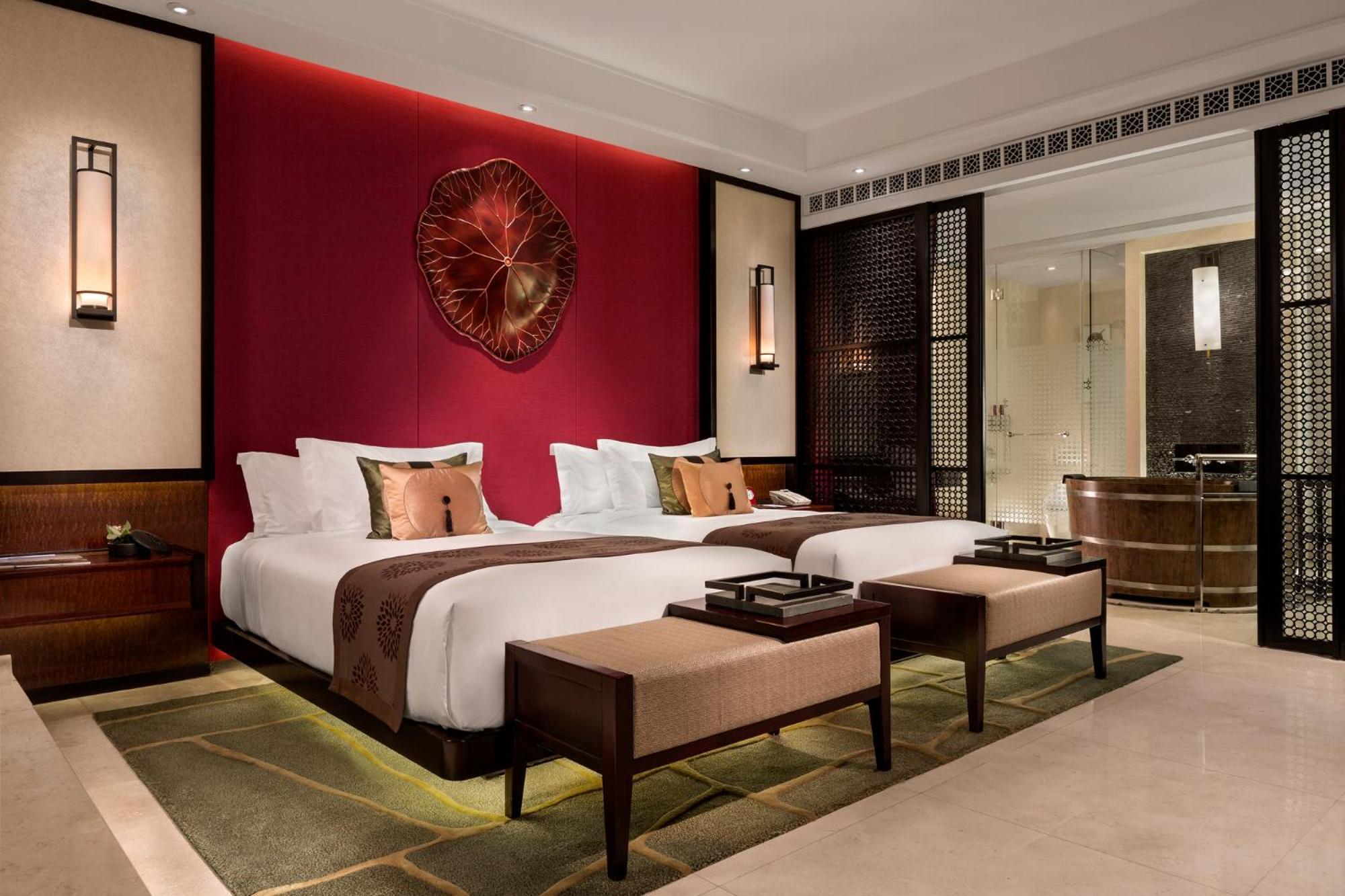 Cotai Pool Suite Twin - Resort View