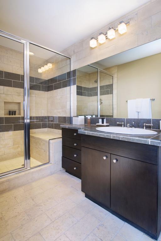 Three-Bedroom Deluxe Apartment
