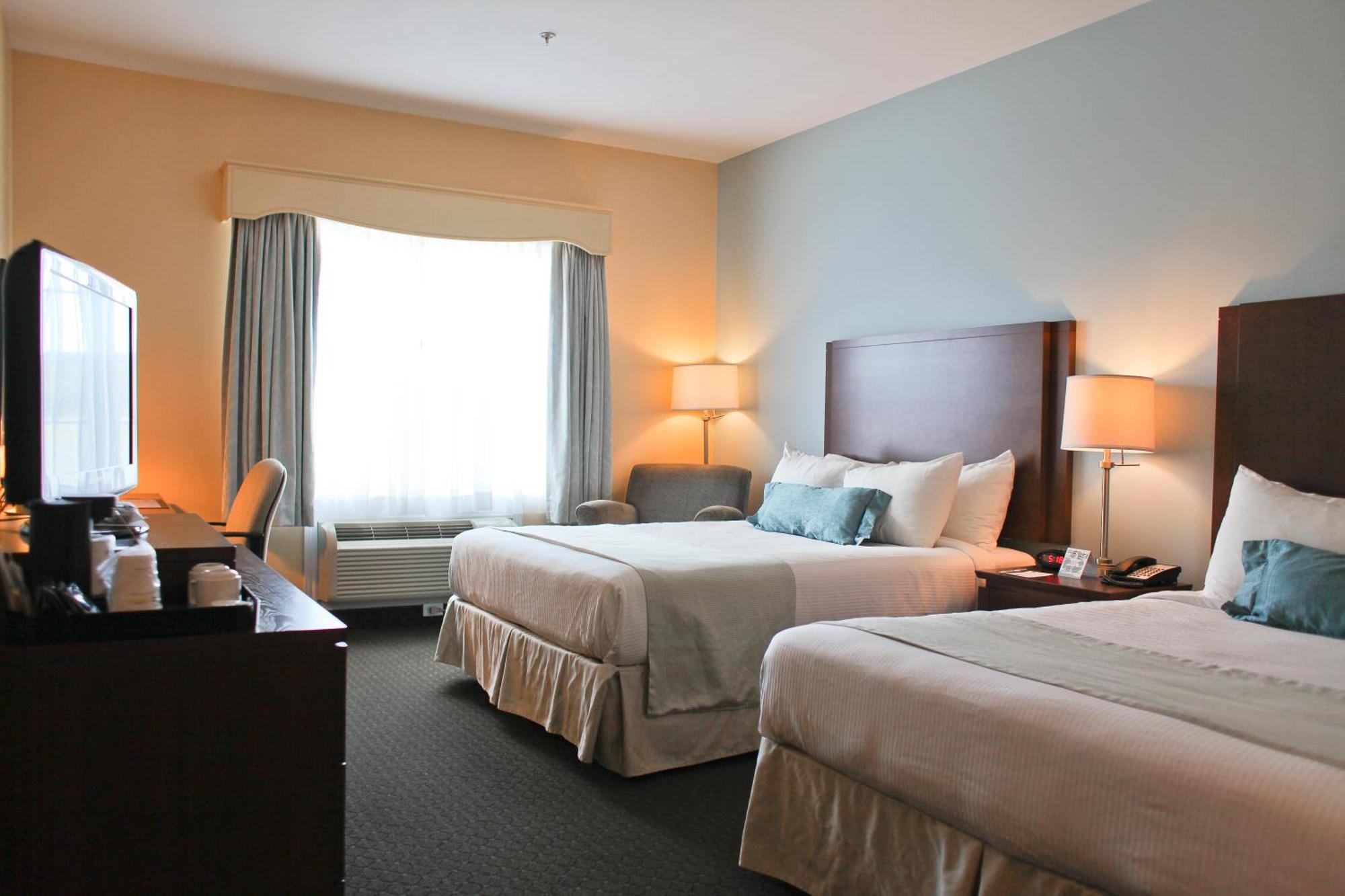 Queen Room with Two Queen Beds and Kitchenette - Non-Smoking