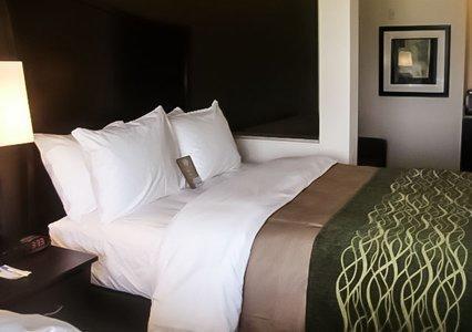 Queen Suite with Two Queen Beds - Non-Smoking