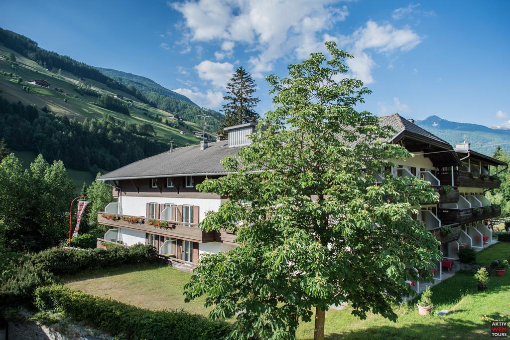 Doppelzimmer mit Balkon