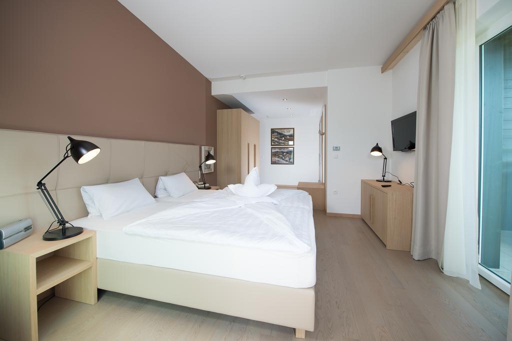 Double Room Lake View