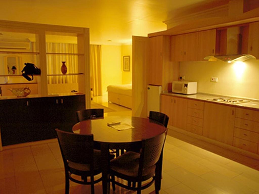 Executive Suite