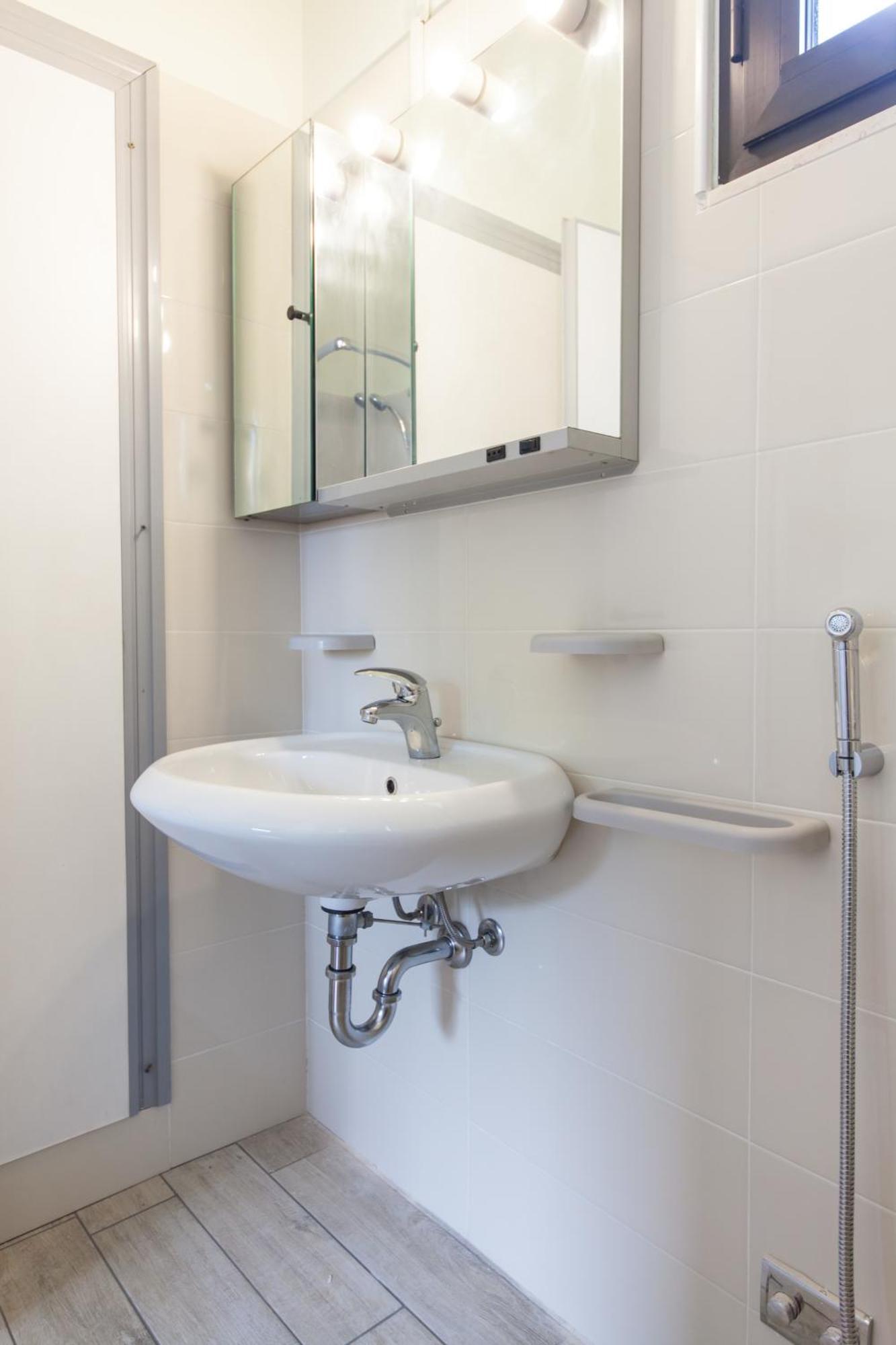 Triple Room with Private Bathroom