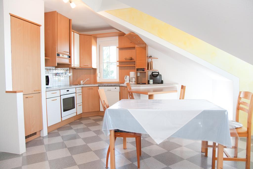 Apartment mit 2 Schlafzimmern und Balkon