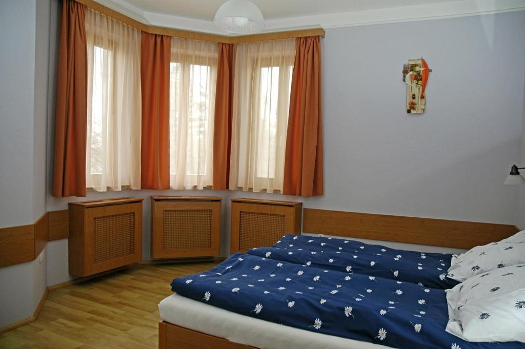 Szoba 2 külön ággyal