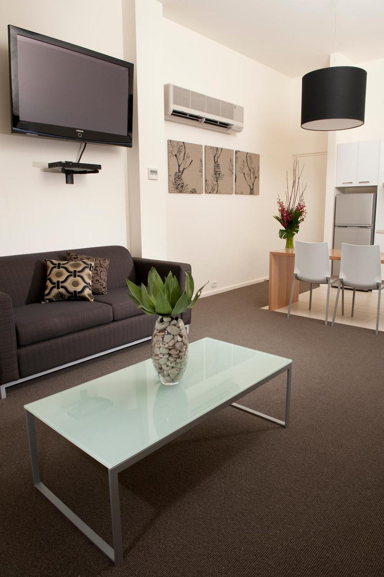Superior One-Bedroom Apartment