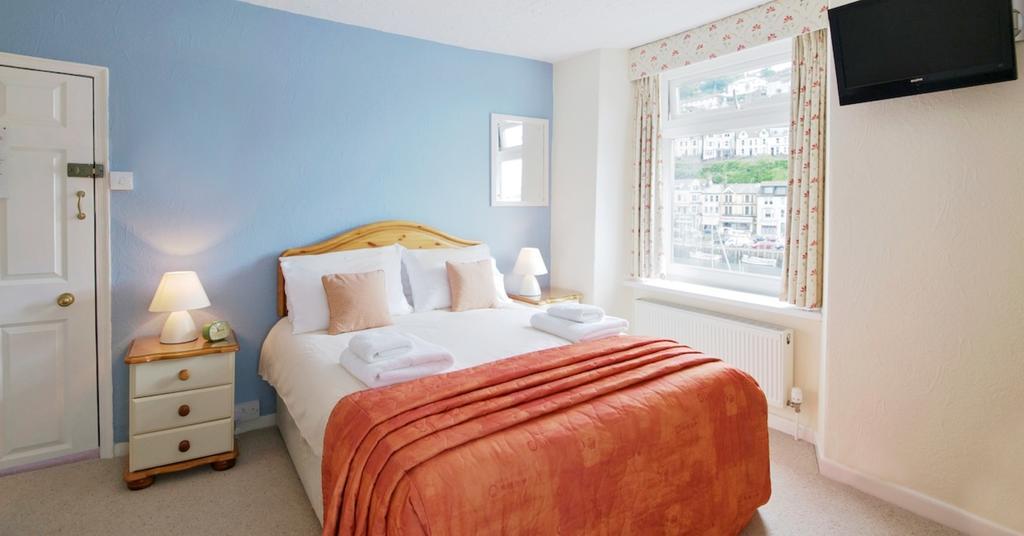 Twin Room with Harbour View - Downderry