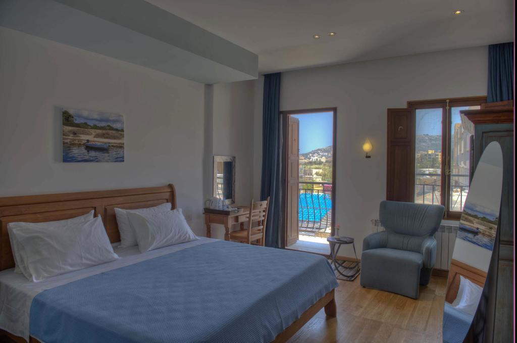 Deluxe Double Room Balcony Partial Sea View