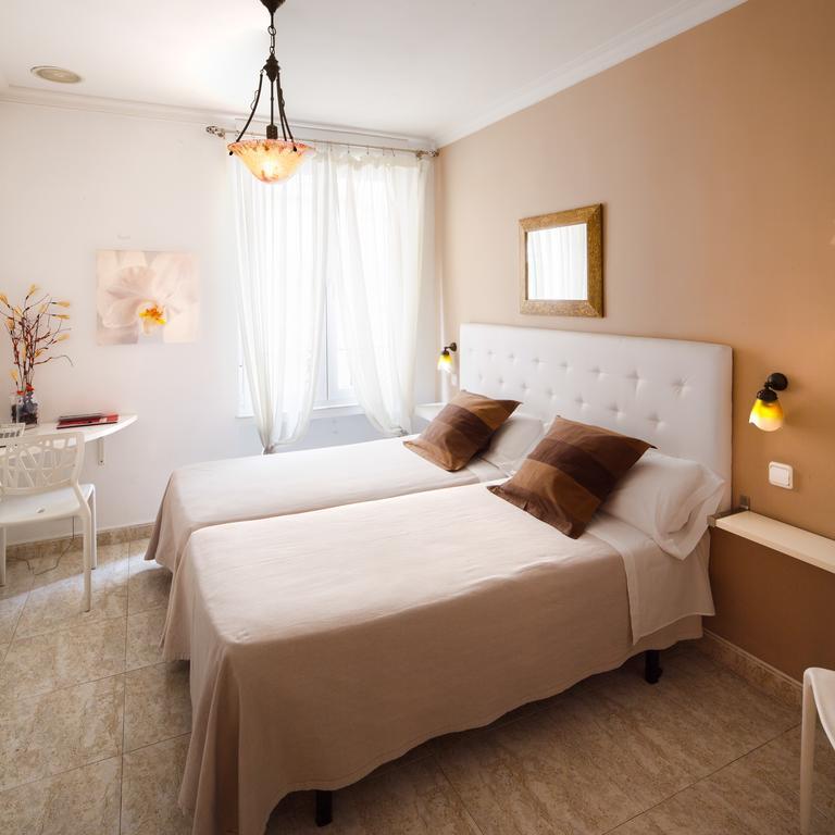 Twin Room with Bathroom
