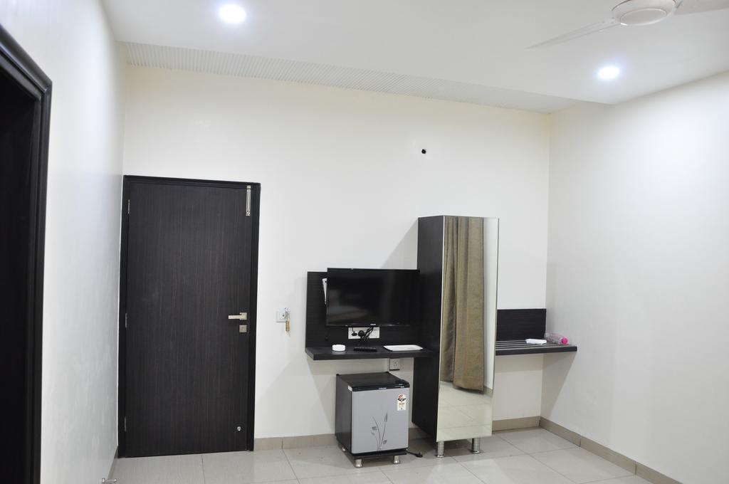 Super Deluxe Double Room