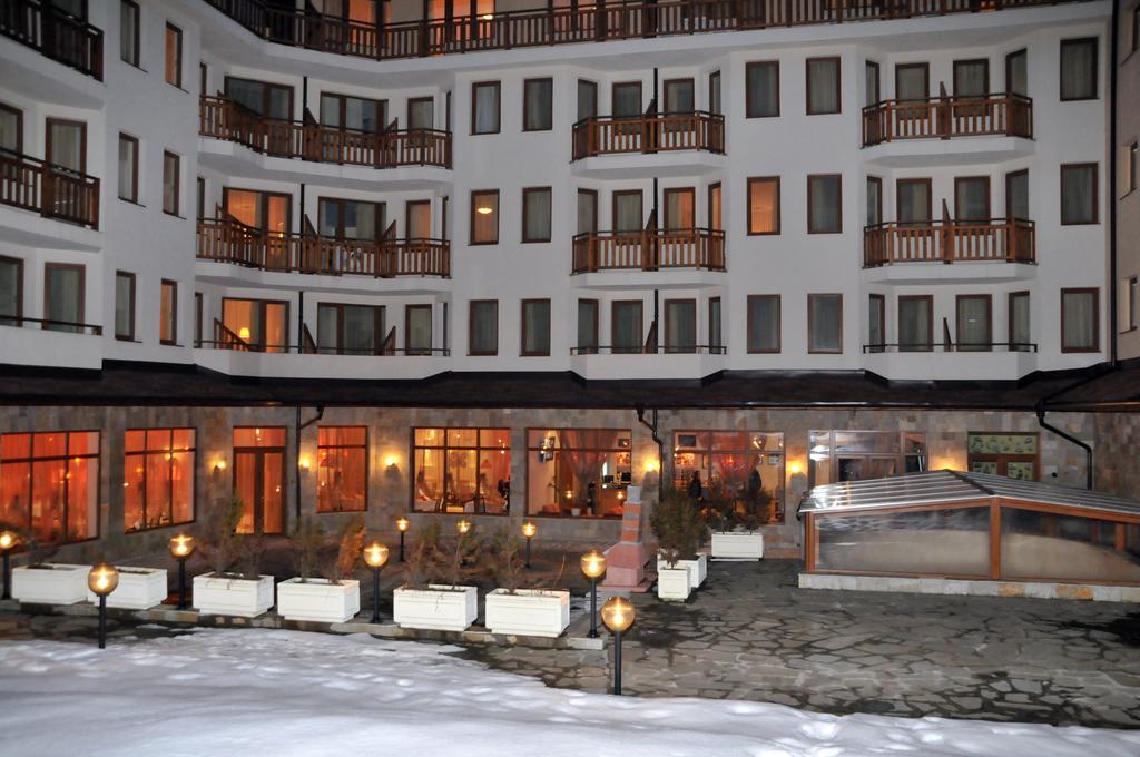 Studio (4 Adults) with Balcony