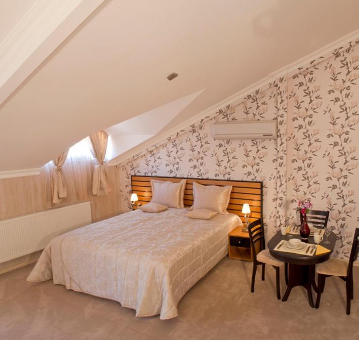 Executive Suite,21448431:JPEG