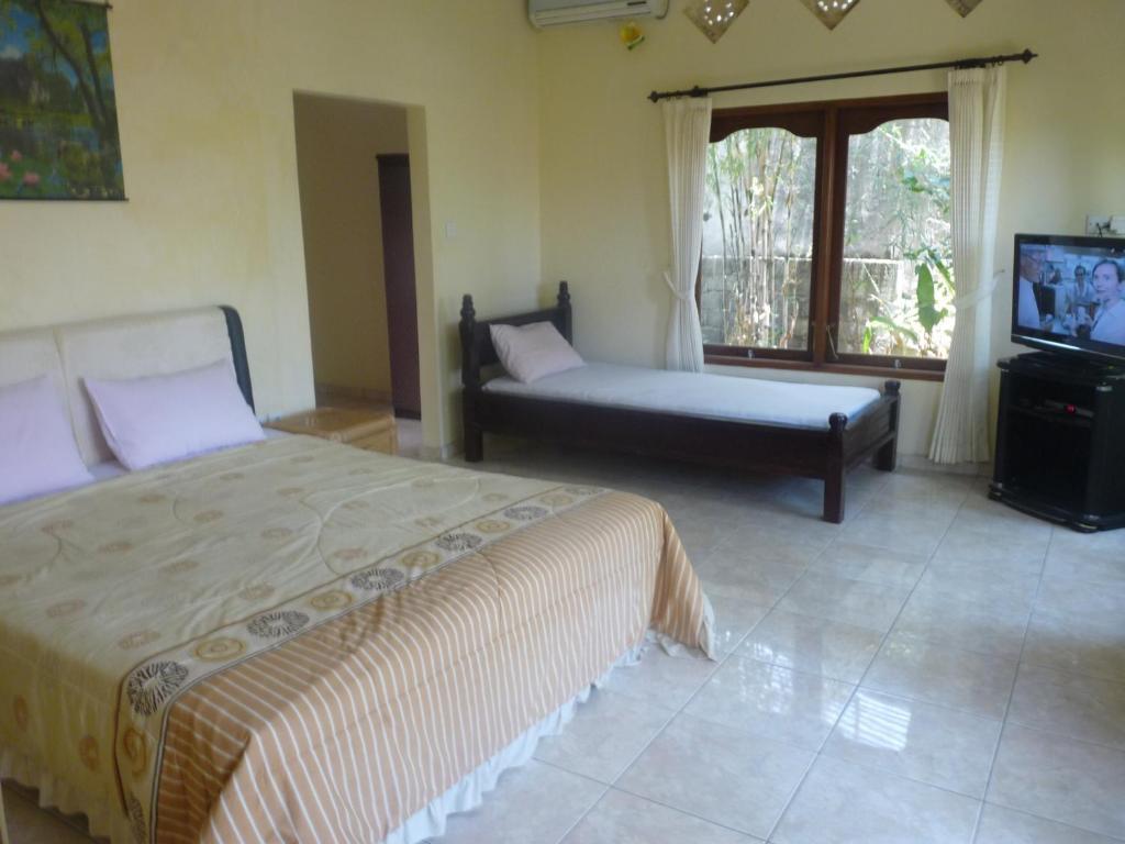 Kamar Triple dengan Pemandangan Kolam Renang