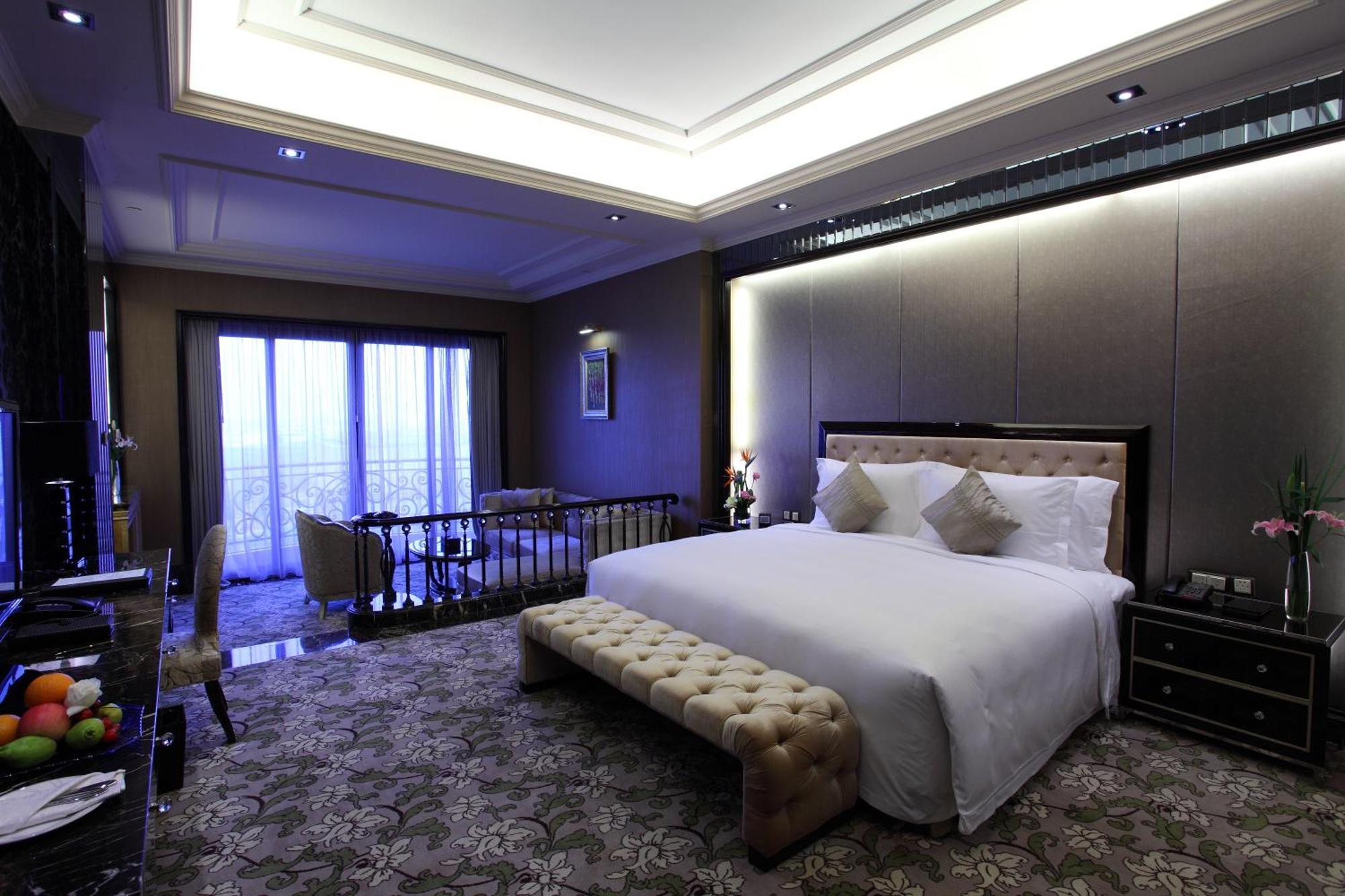 Chateau Premier King Room
