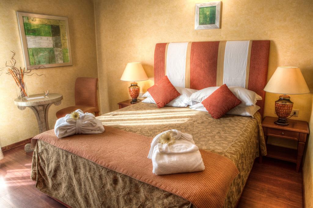 Classic Double Room,214942211:JPEG