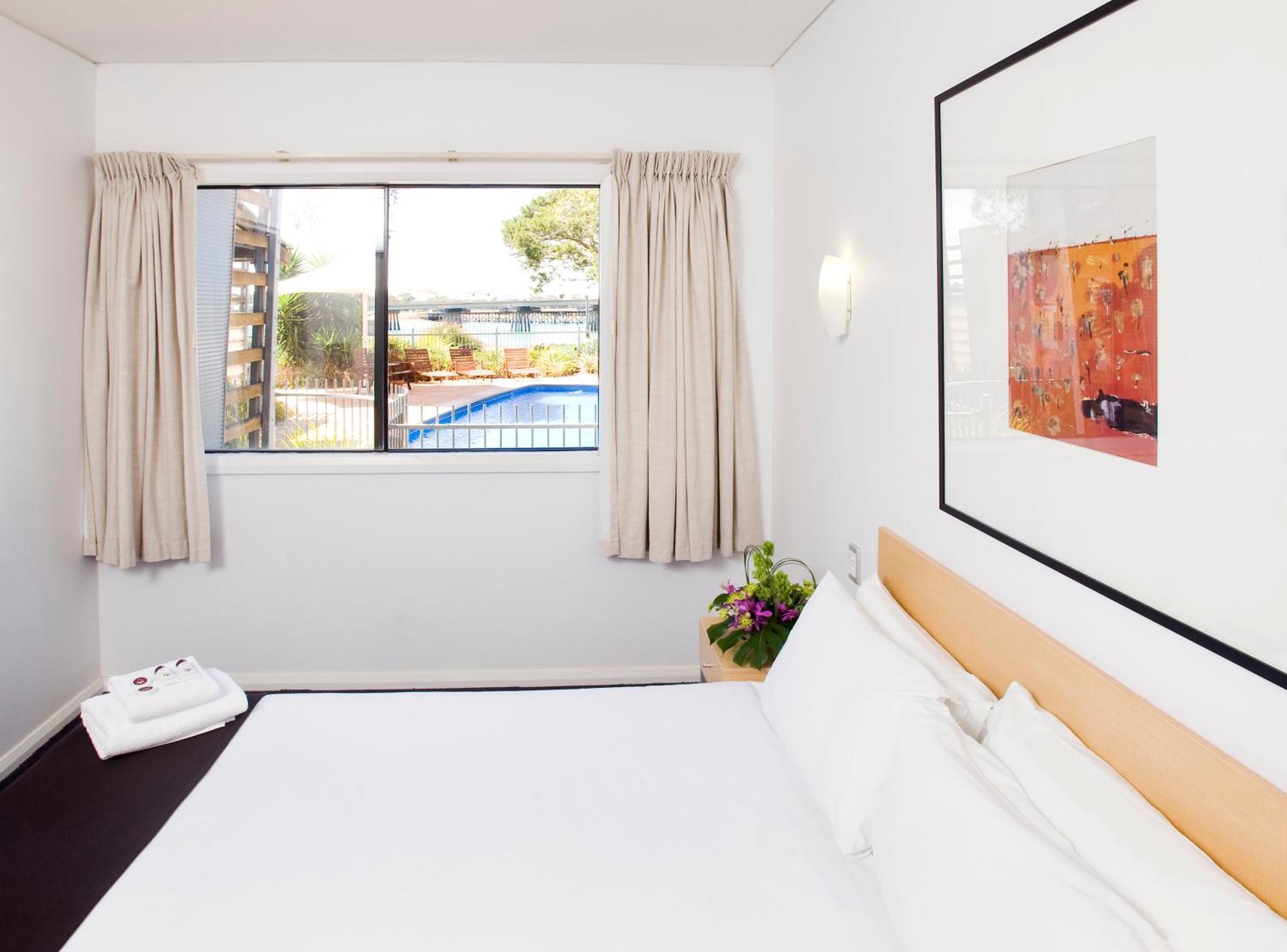 Waterfront One Bedroom Spa Apartment
