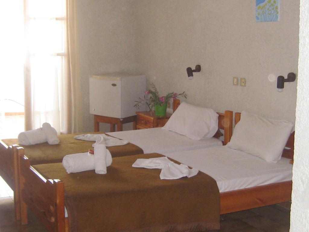 Doppel-/Zweibettzimmer mit Gartenblick