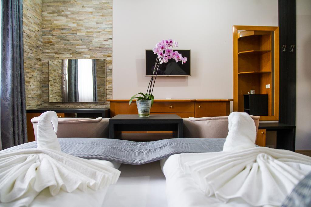 Basic Triple Room,1649020182:JPEG