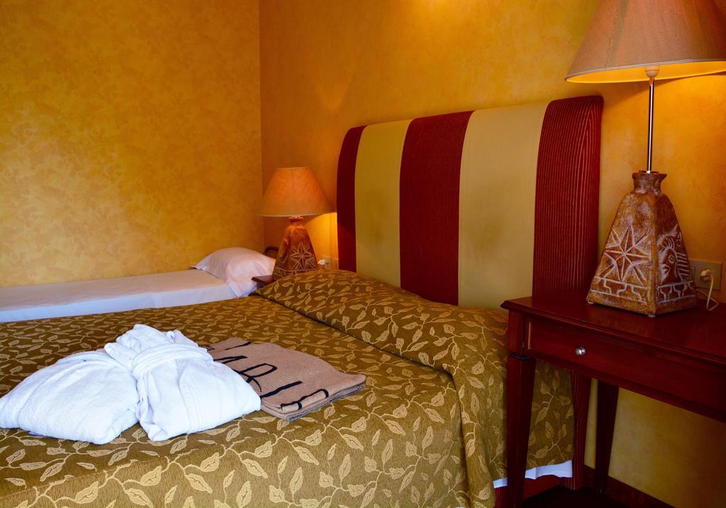 Standard Double or Twin Room Bike,379886389:JPEG
