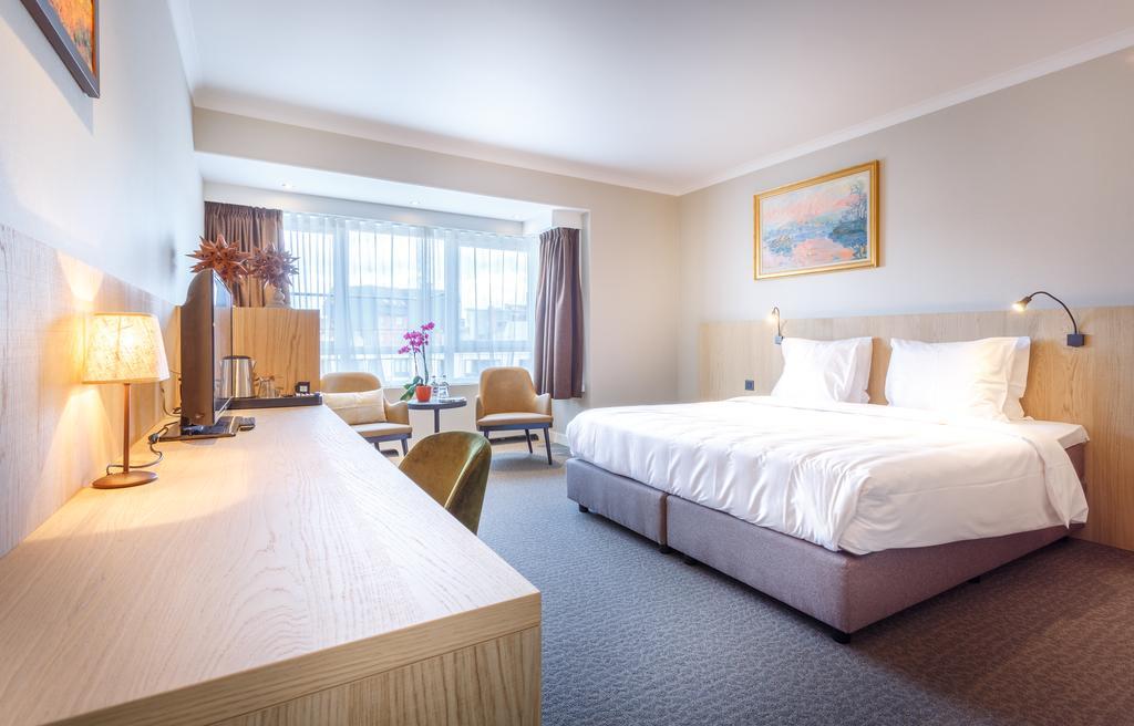 Classic Double Room,215342102:JPEG