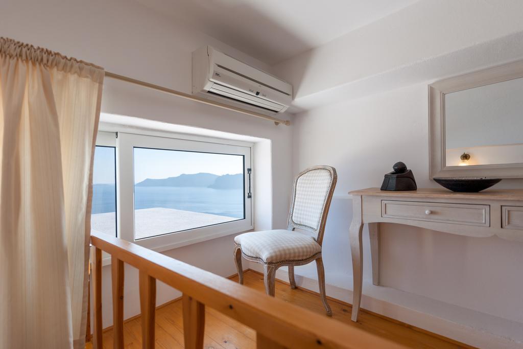 Standard Studio mit Doppelbett und und Blick auf die Caldera (2 Erwachsene)