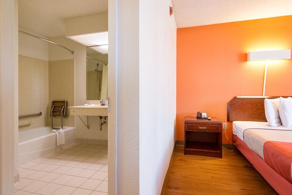 Double Room - Disability Access - Non-Smoking