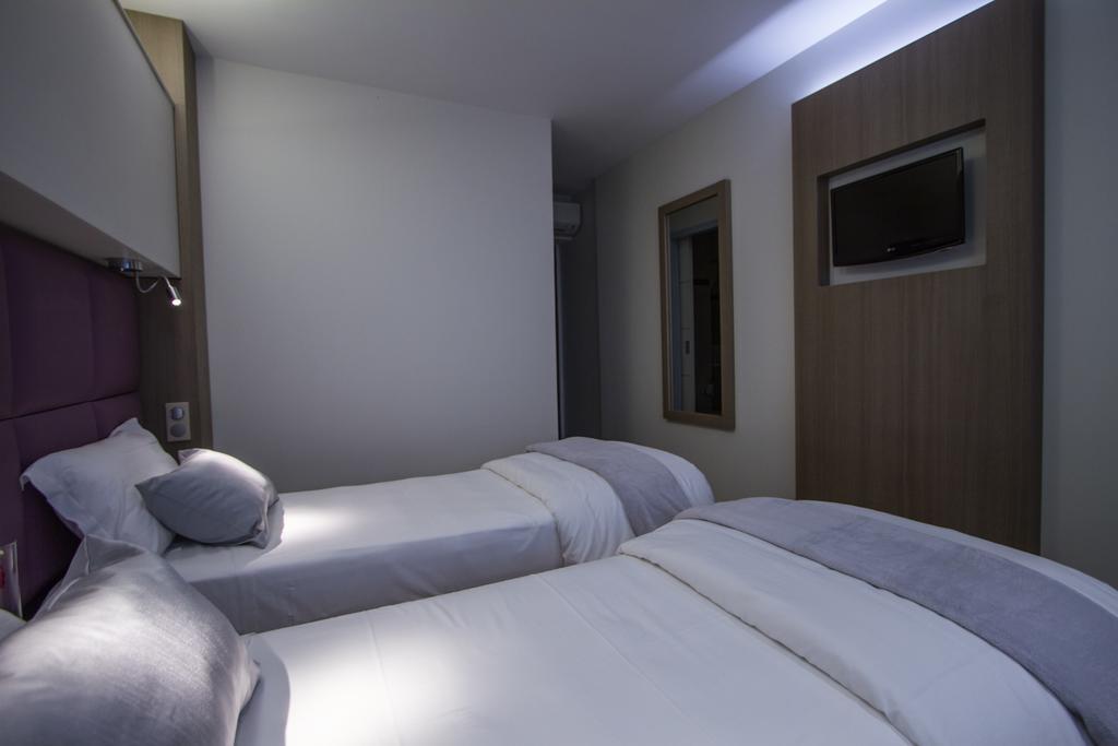 Premium Triple Room