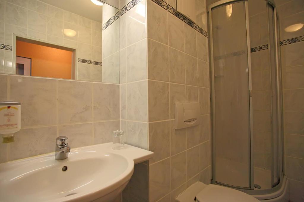 Triple Room,508335240:JPEG