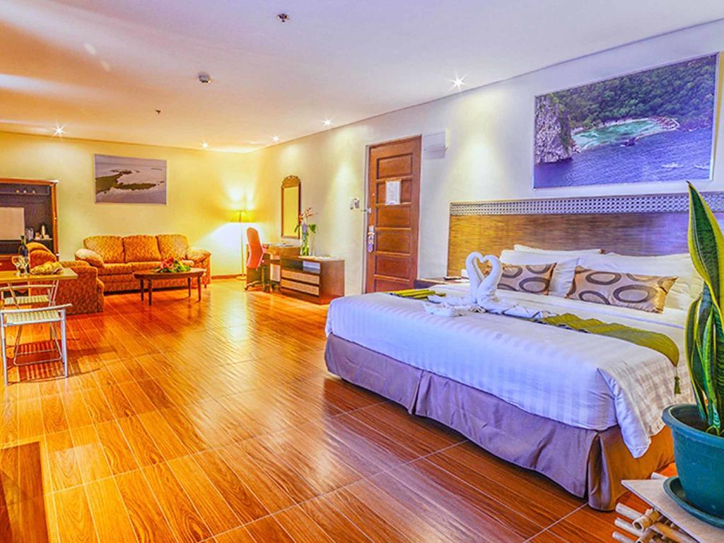 Executive Suite