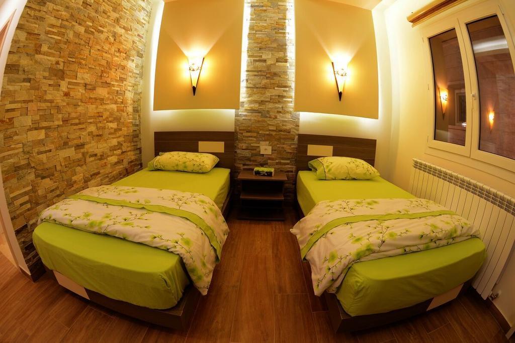 Luxury Chalet Twin beds