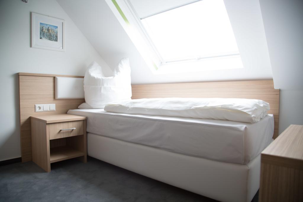 Single Room,1187248798:JPEG