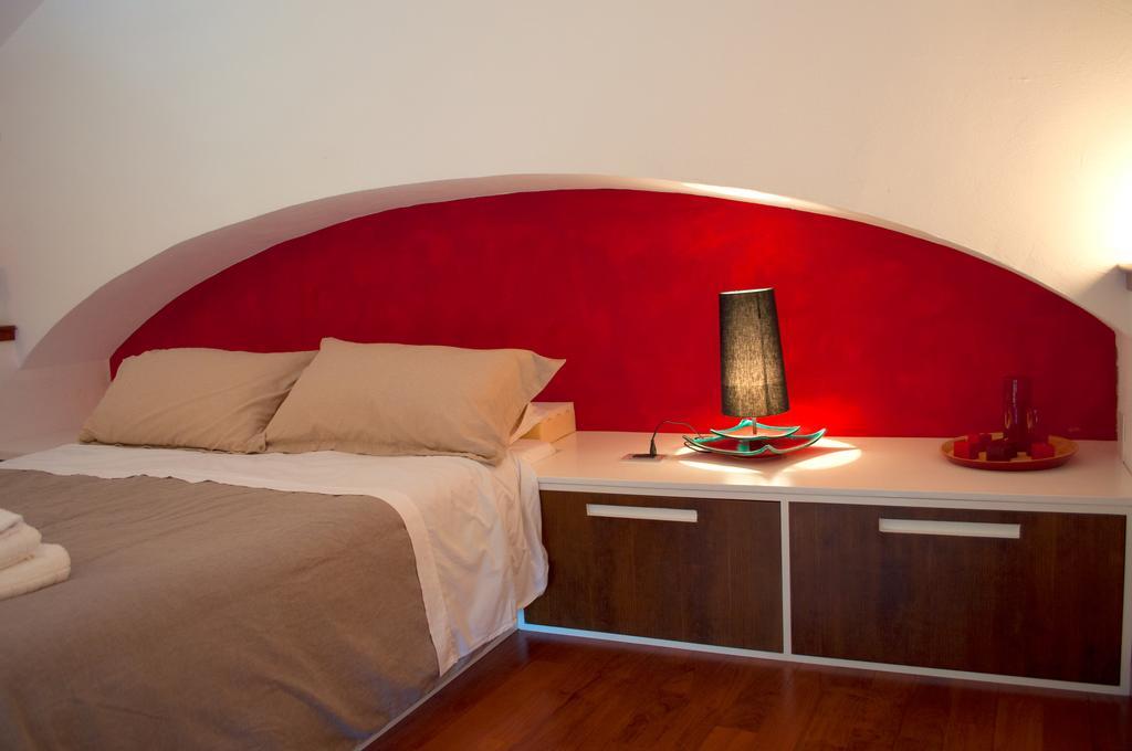 Studio - Split Level