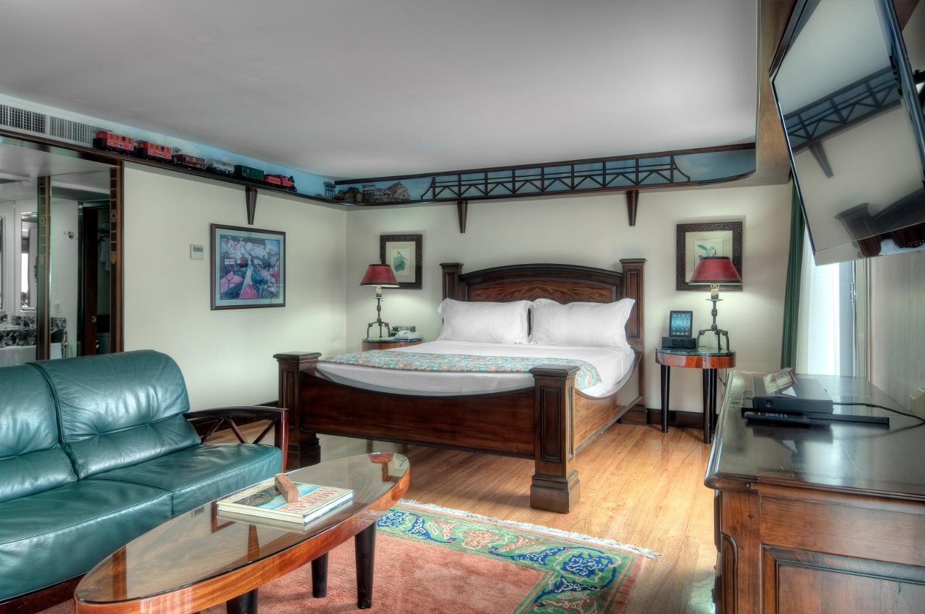 Signature Suite
