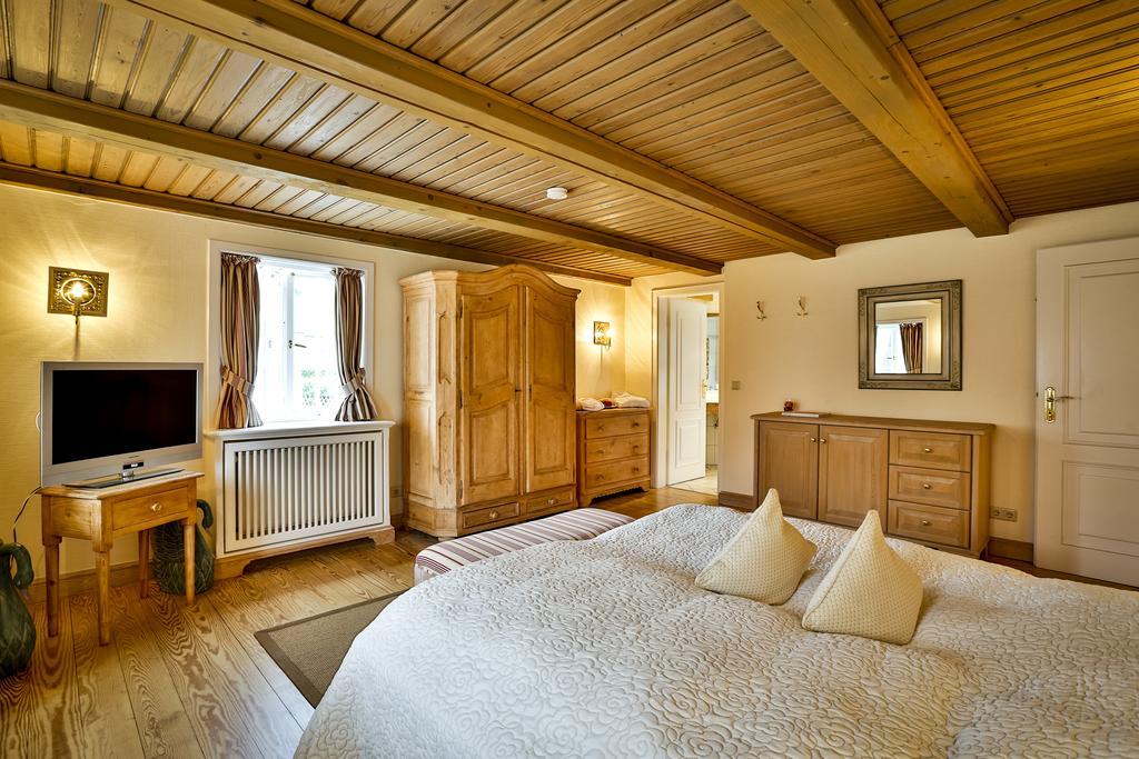 Cottage Suite with Garden View