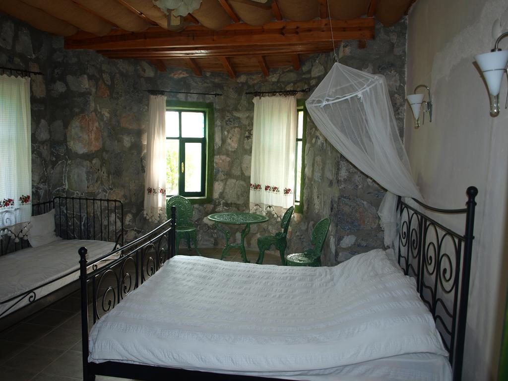 Basic Triple Room