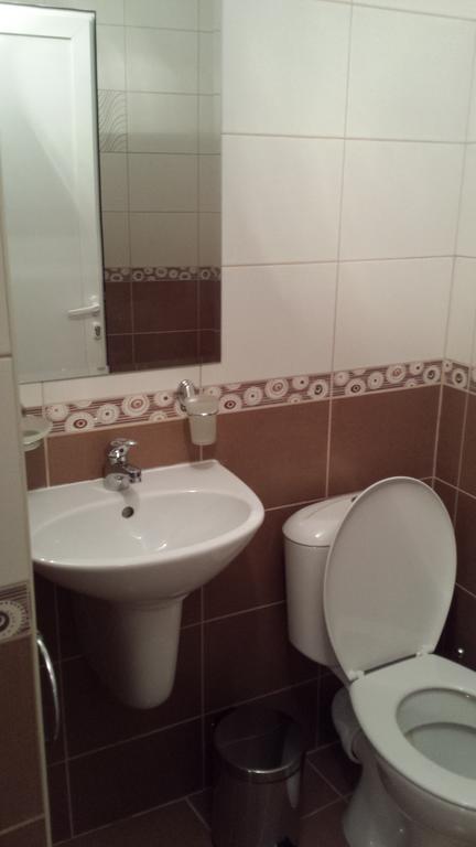 Vierbettzimmer mit eigenem Bad