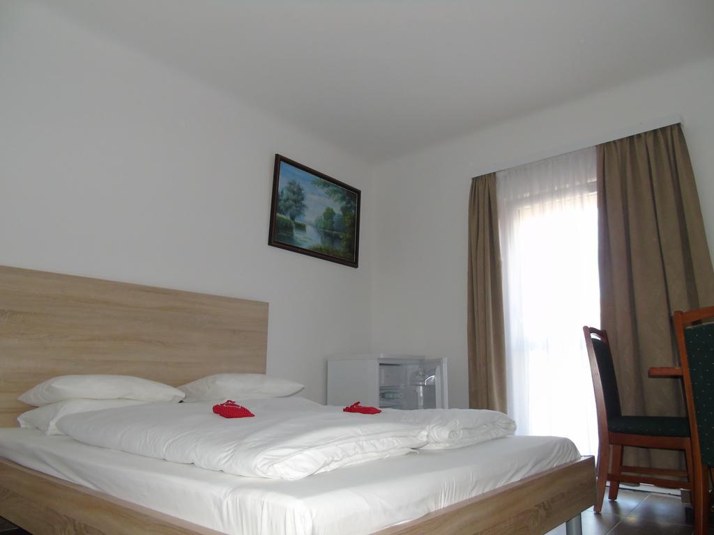 Kamar Twin dengan Balkon