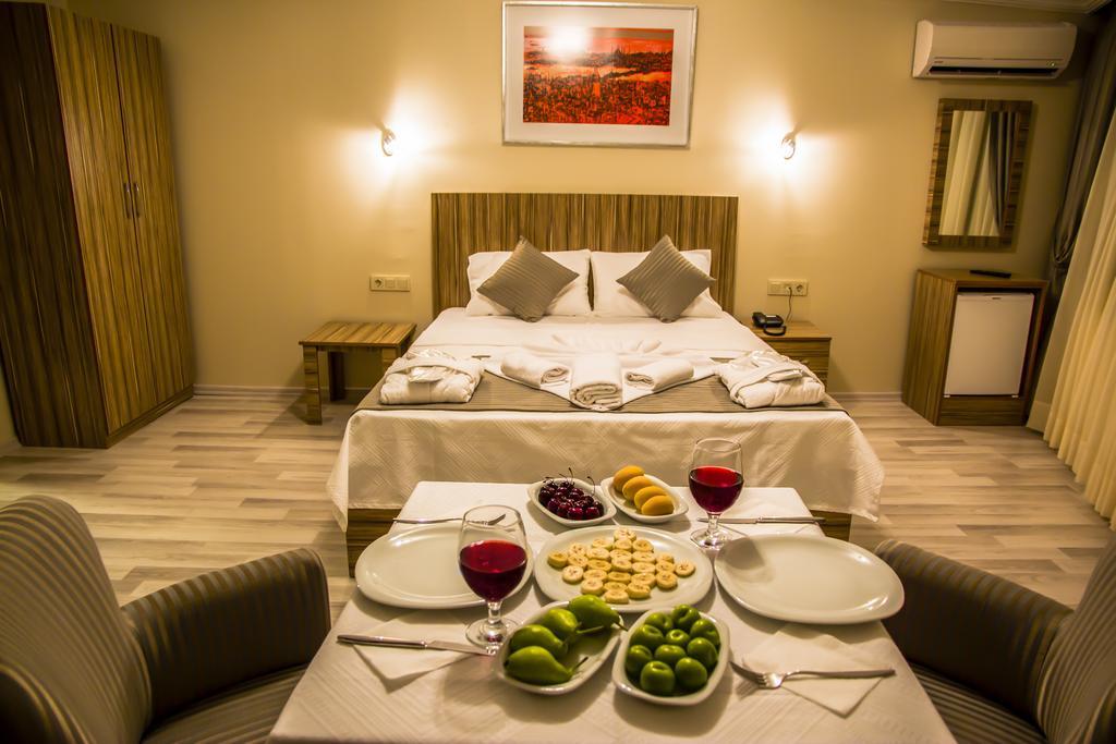 Suite with Terrace,226372790:JPEG