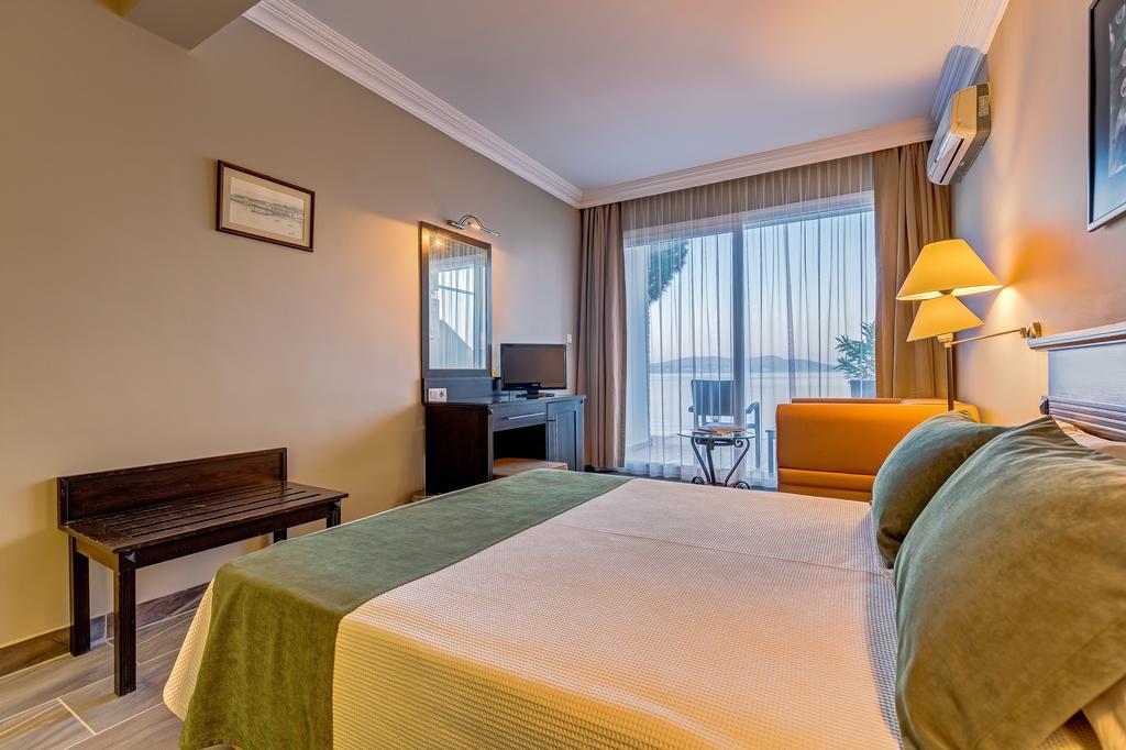 Triple Room Sea View,1592081004:JPEG