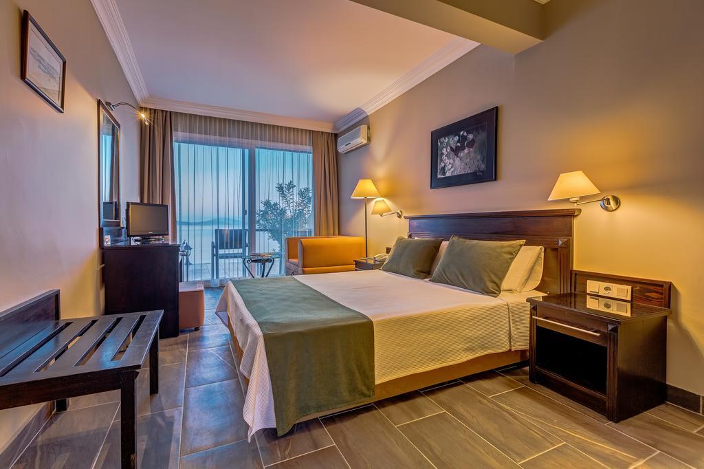 Triple Room Sea View,1592081000:JPEG