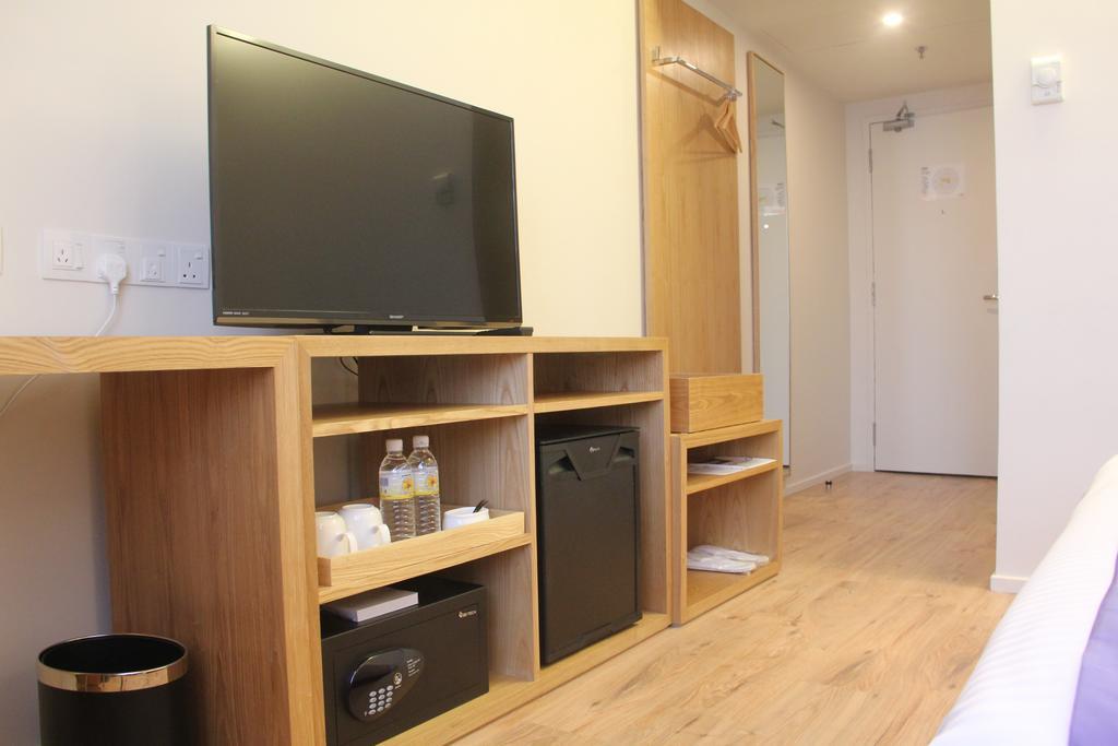 Deluxe Room with Twin Towers View