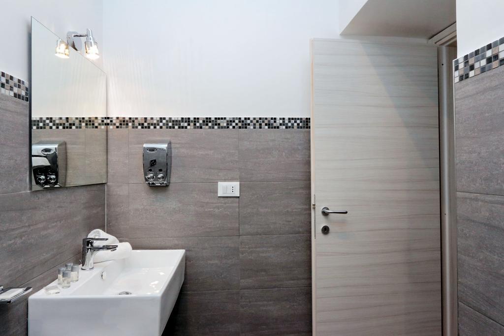 Deluxe Quadruple Room Private Bathroom